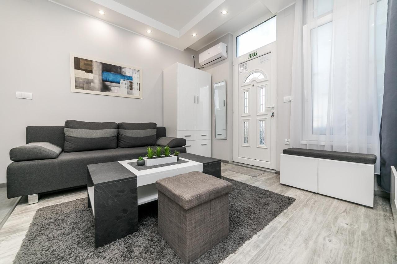 Gray Luxe Apartment Белград Екстериор снимка