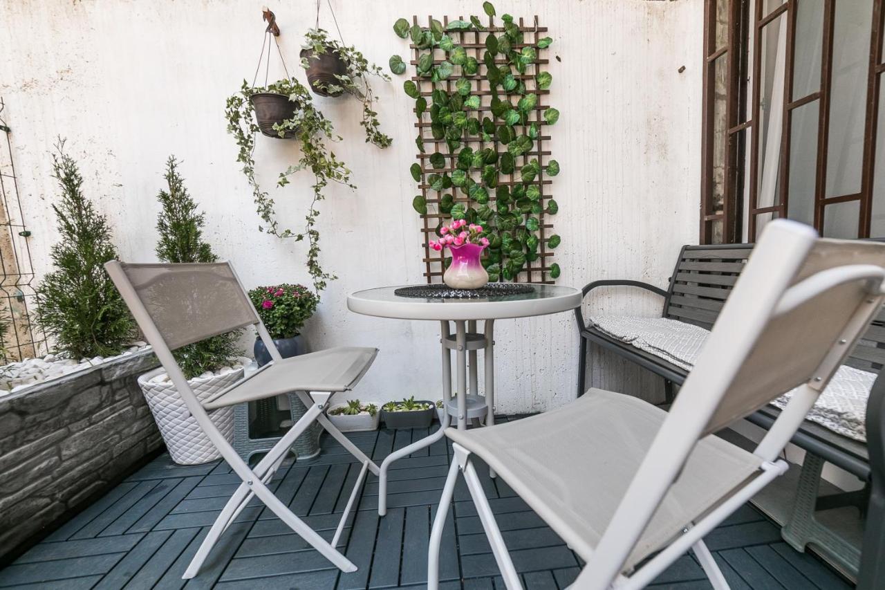 Gray Luxe Apartment Белград Екстериор снимка