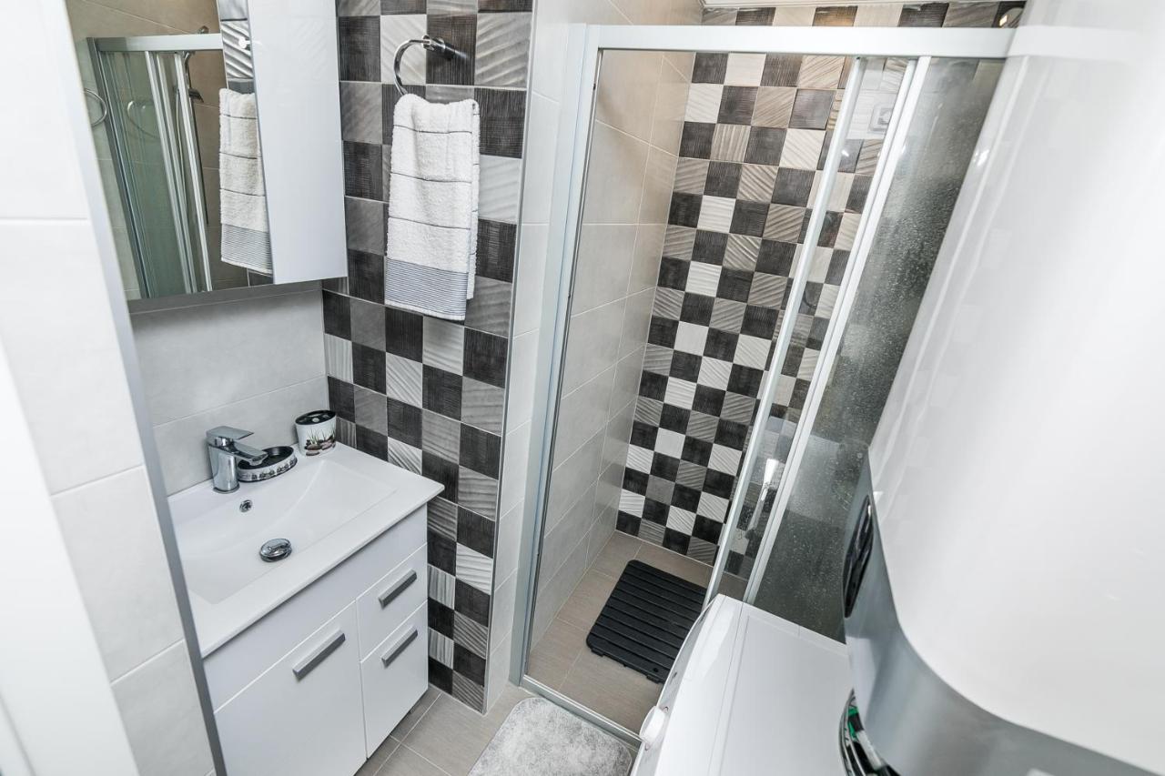 Gray Luxe Apartment Белград Екстериор снимка