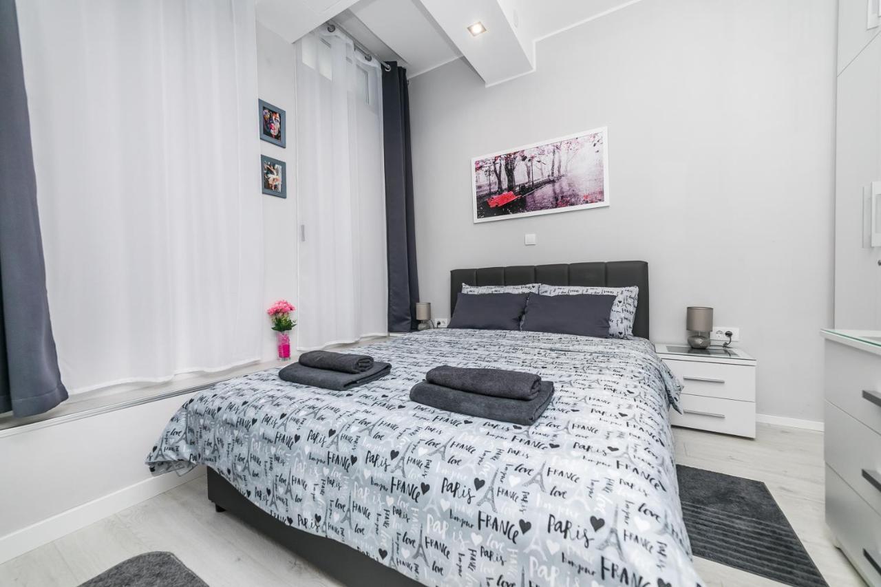Gray Luxe Apartment Белград Екстериор снимка