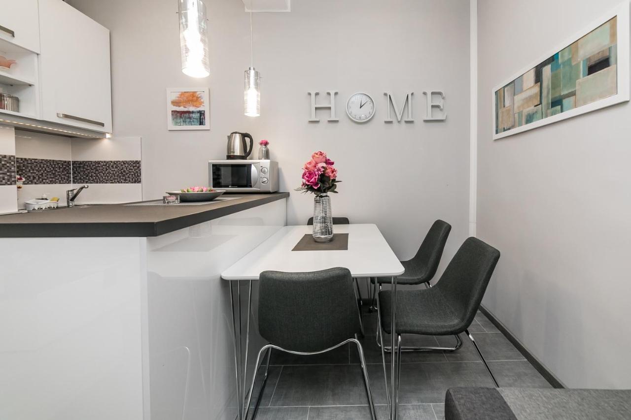 Gray Luxe Apartment Белград Екстериор снимка