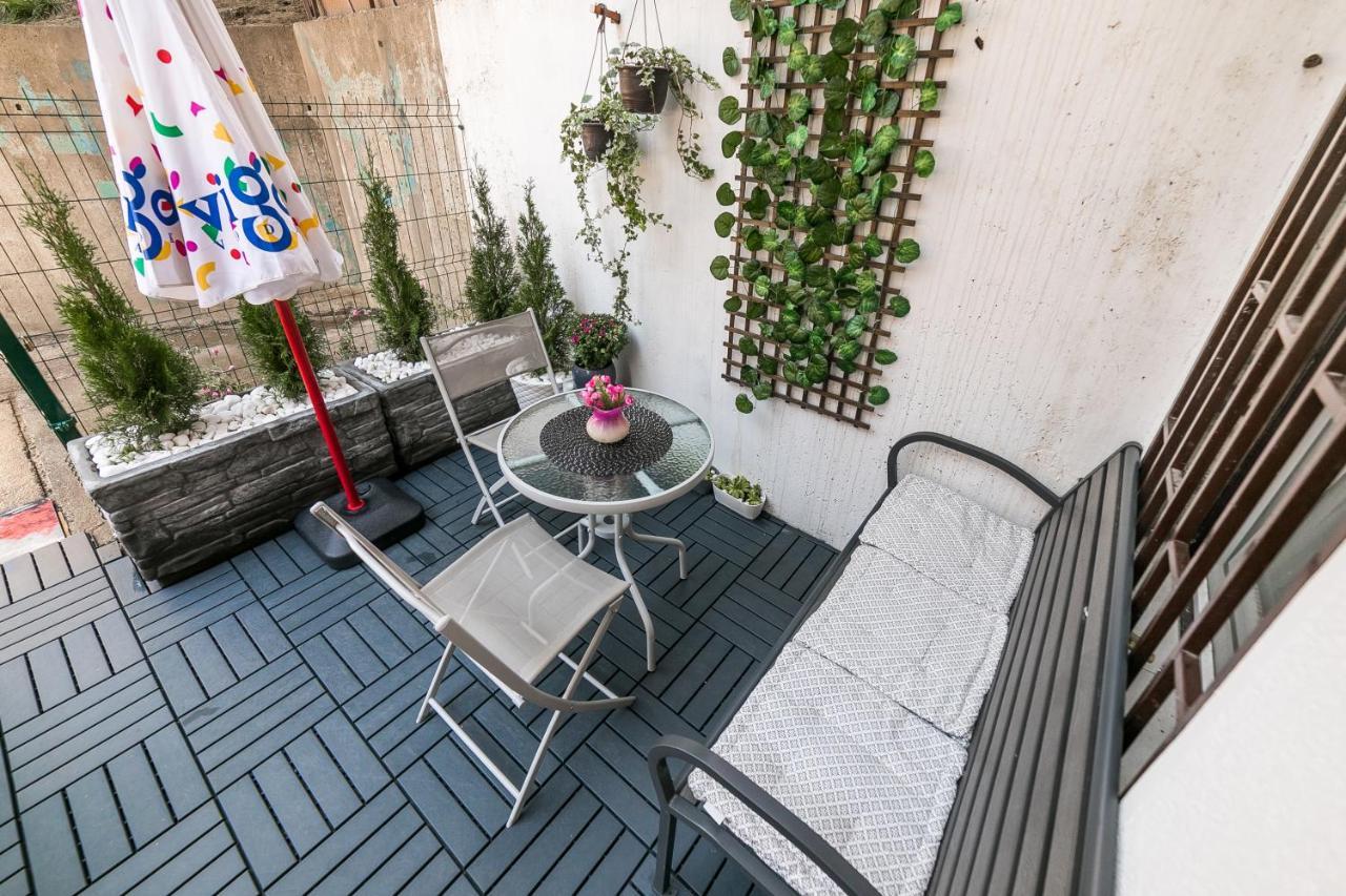 Gray Luxe Apartment Белград Екстериор снимка