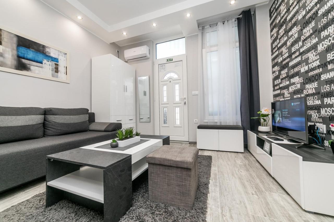 Gray Luxe Apartment Белград Екстериор снимка