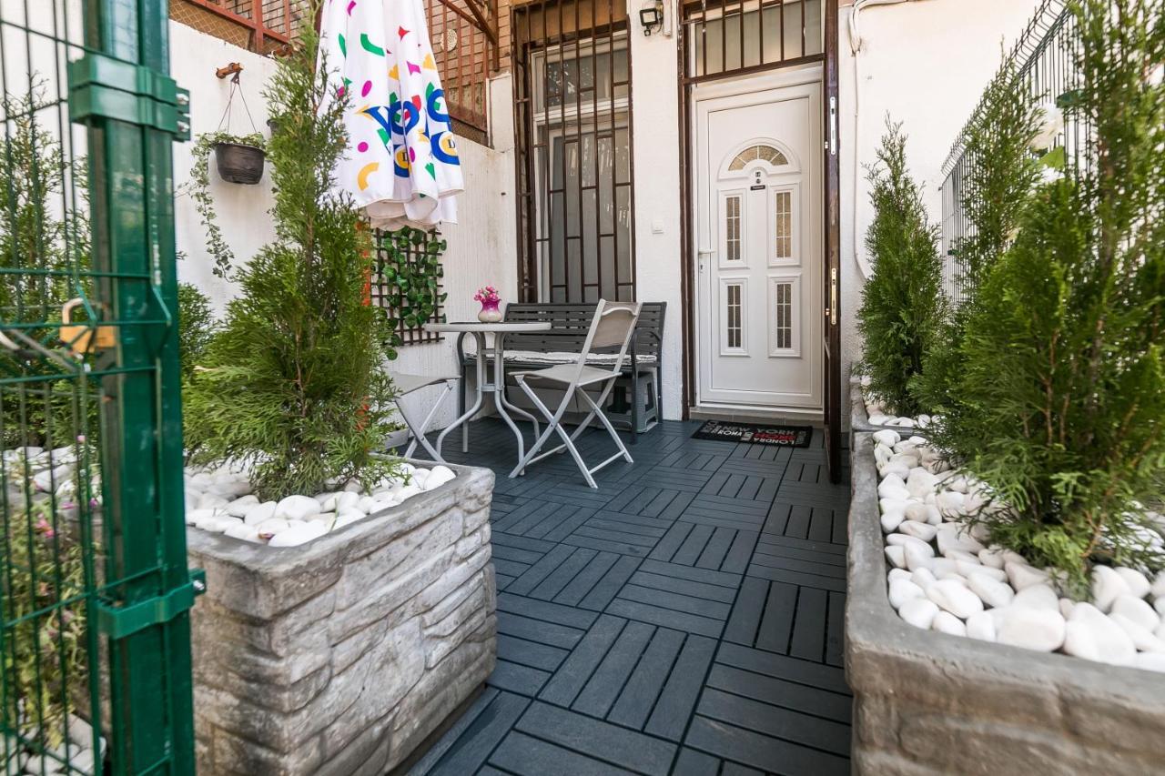 Gray Luxe Apartment Белград Екстериор снимка