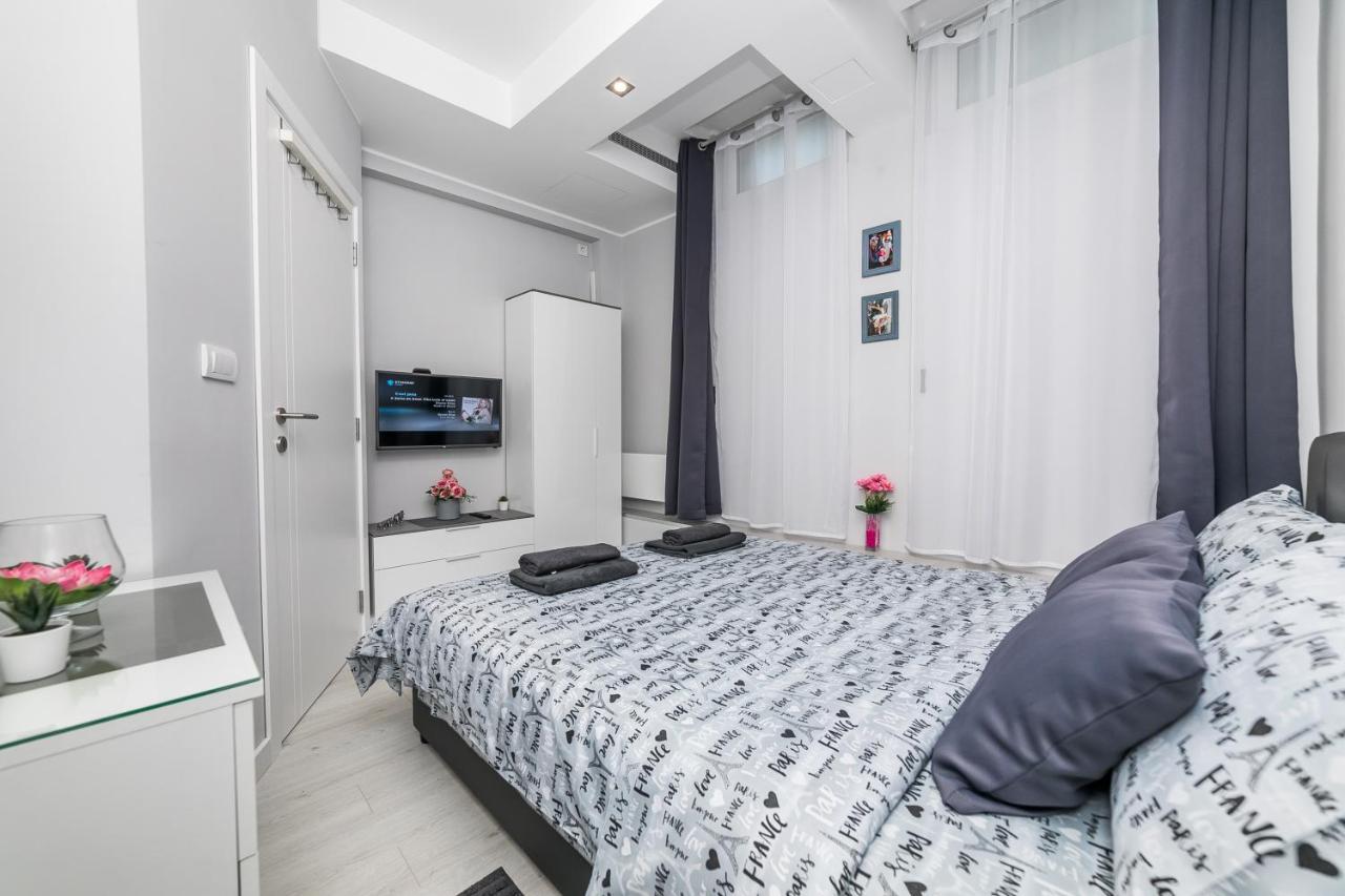 Gray Luxe Apartment Белград Екстериор снимка