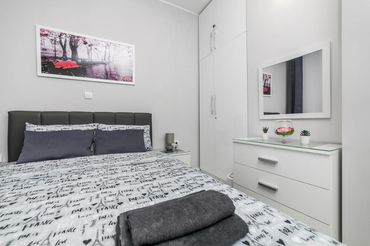 Gray Luxe Apartment Белград Екстериор снимка