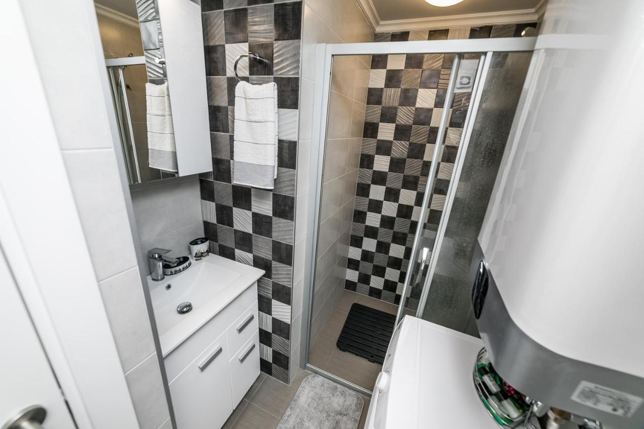Gray Luxe Apartment Белград Екстериор снимка